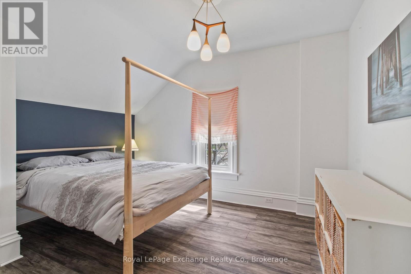 1180 Queen Street, Kincardine, ON - Indoor Photo Showing Bedroom