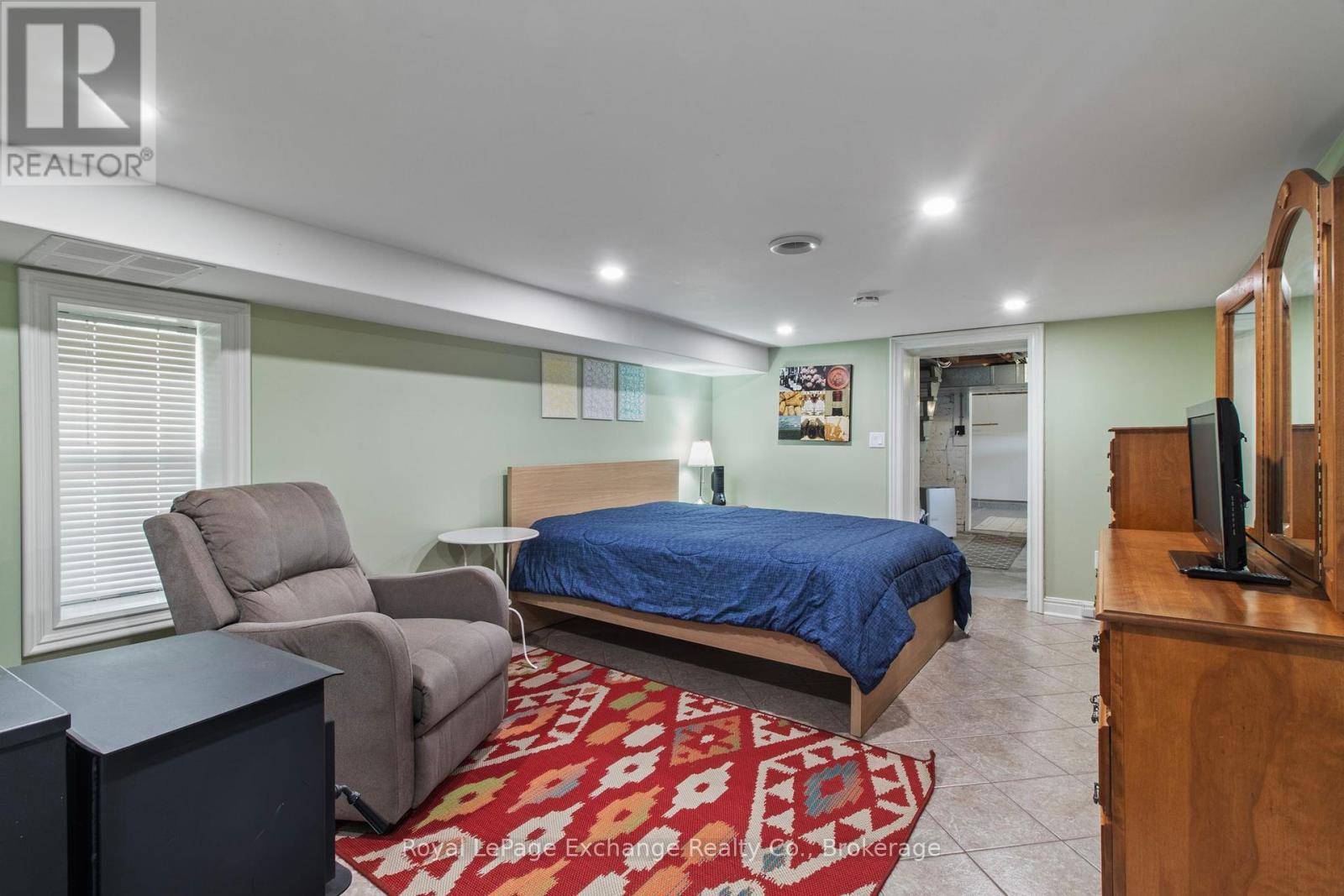 1180 Queen Street, Kincardine, ON - Indoor Photo Showing Bedroom