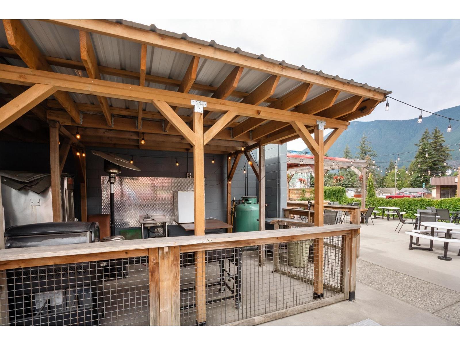 584 Wallace Street|Hope, Hope, BC