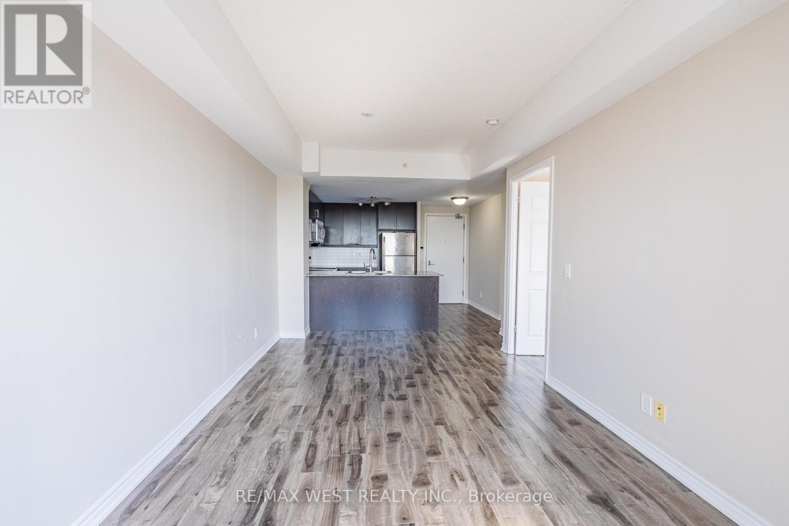 627 - 15 James Finlay Way, Toronto, ON - Indoor Photo Showing Other Room