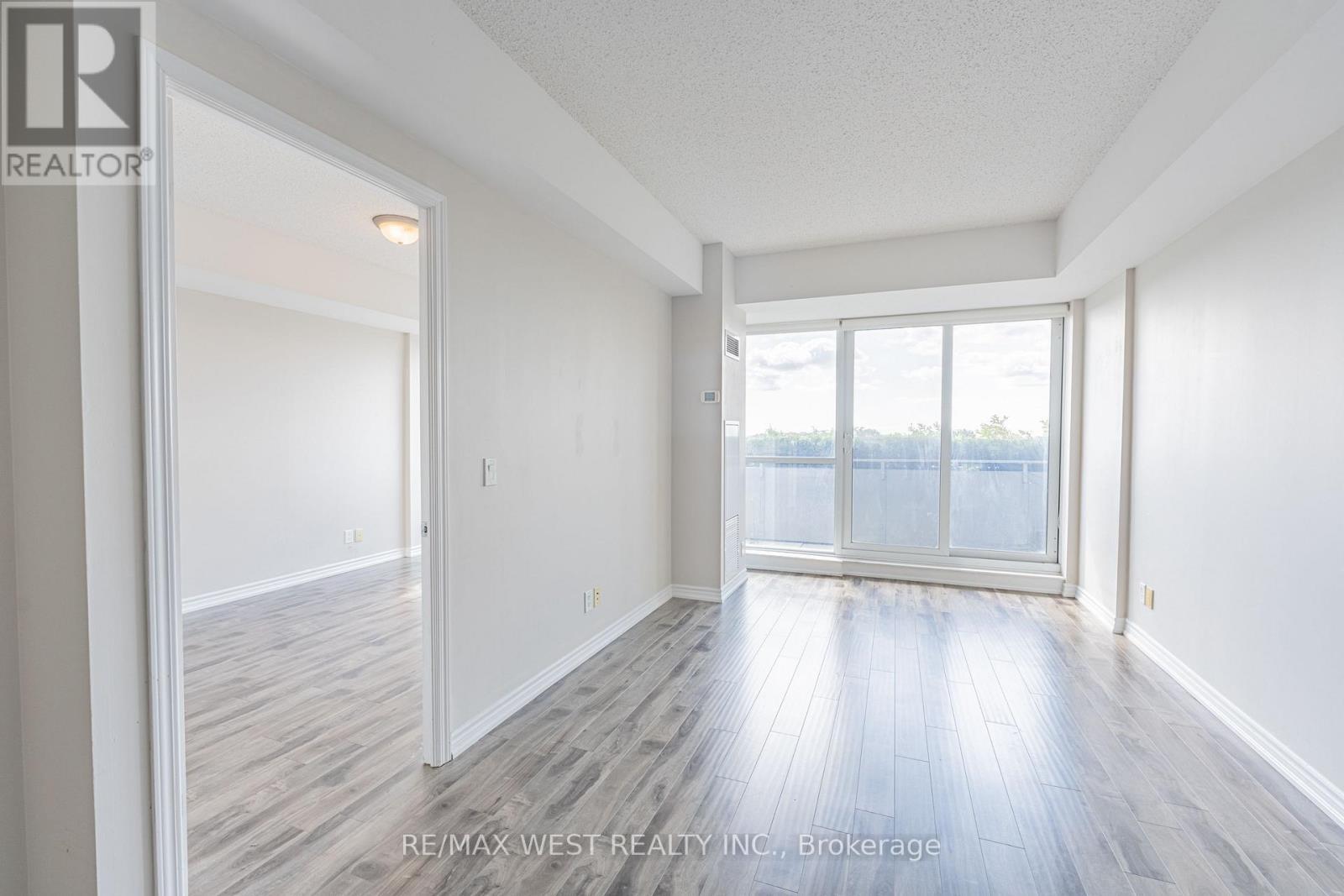 627 - 15 James Finlay Way, Toronto, ON - Indoor Photo Showing Other Room