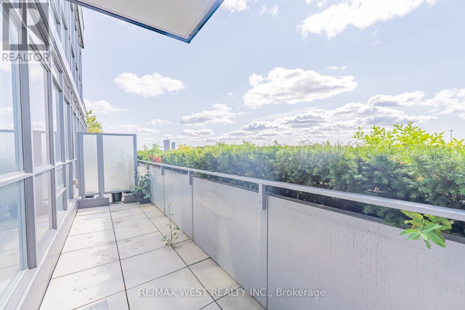 627 - 15 James Finlay Way, Toronto, ON - Outdoor With Balcony