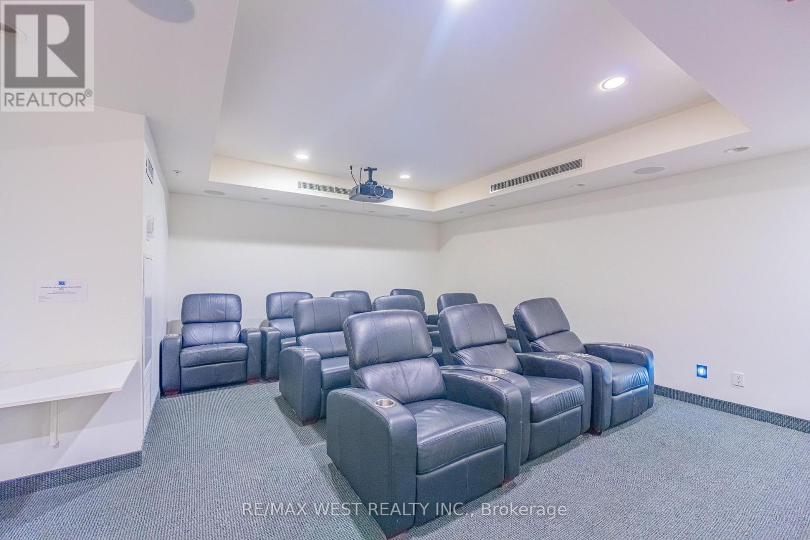 627 - 15 James Finlay Way, Toronto, ON - Indoor Photo Showing Other Room