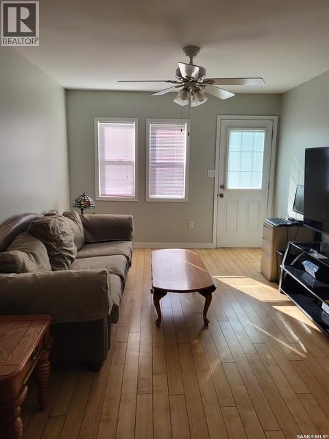 2337 Mcdonald Street, Regina, SK - Indoor Photo Showing Living Room