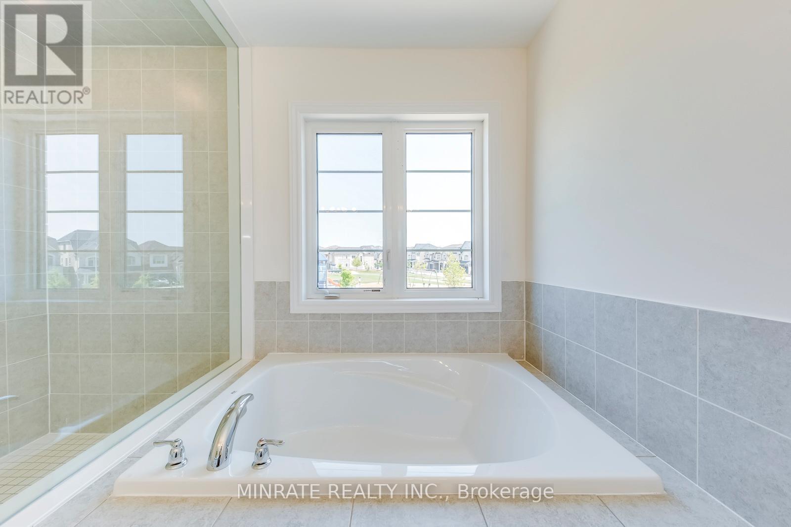 3139 Goodyear Road, Burlington, ON - Indoor Photo Showing Bathroom