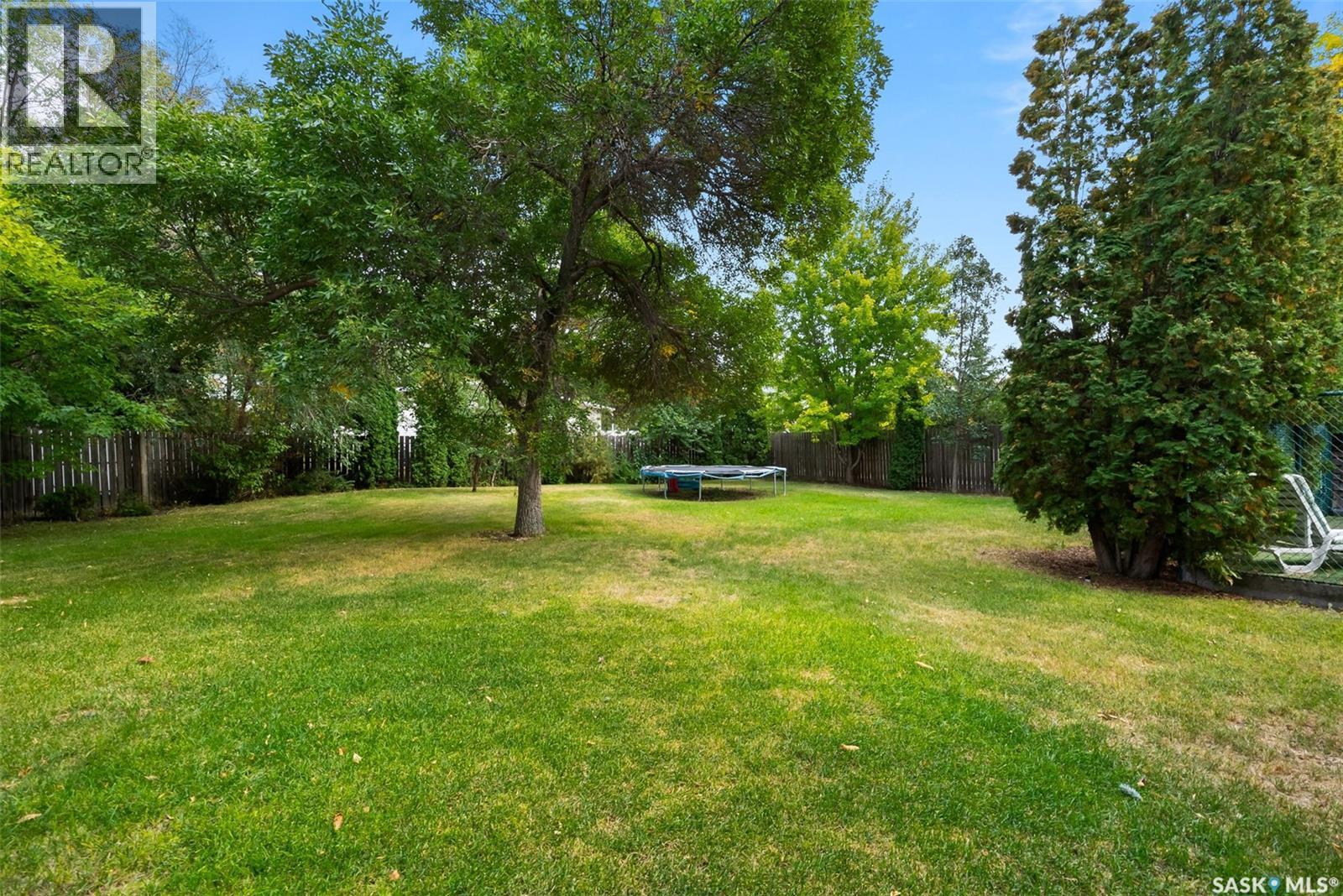 70 Lowry Place, Regina, SK - Outdoor