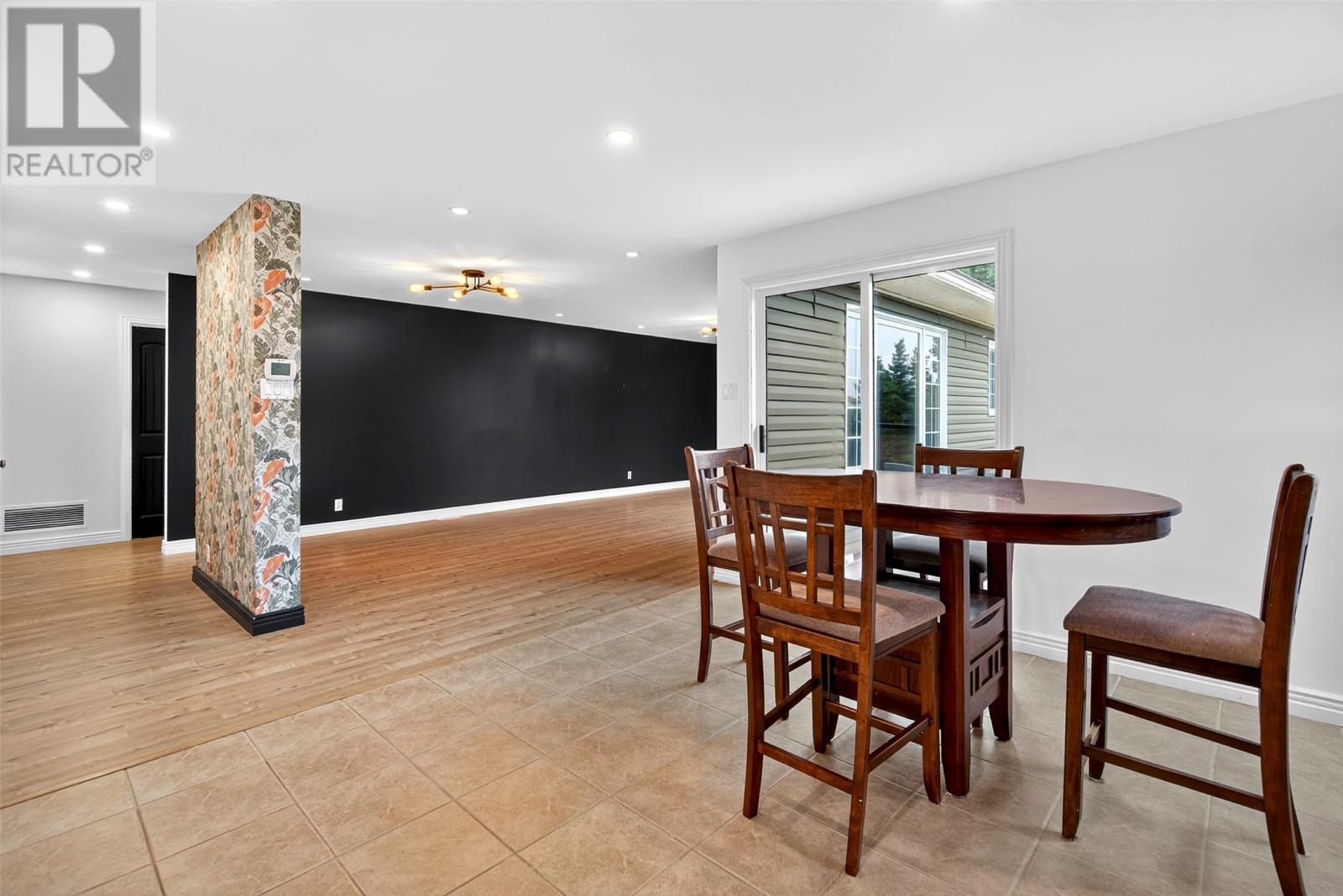 551 Main Road, Whitbourne, NL - Indoor Photo Showing Dining Room