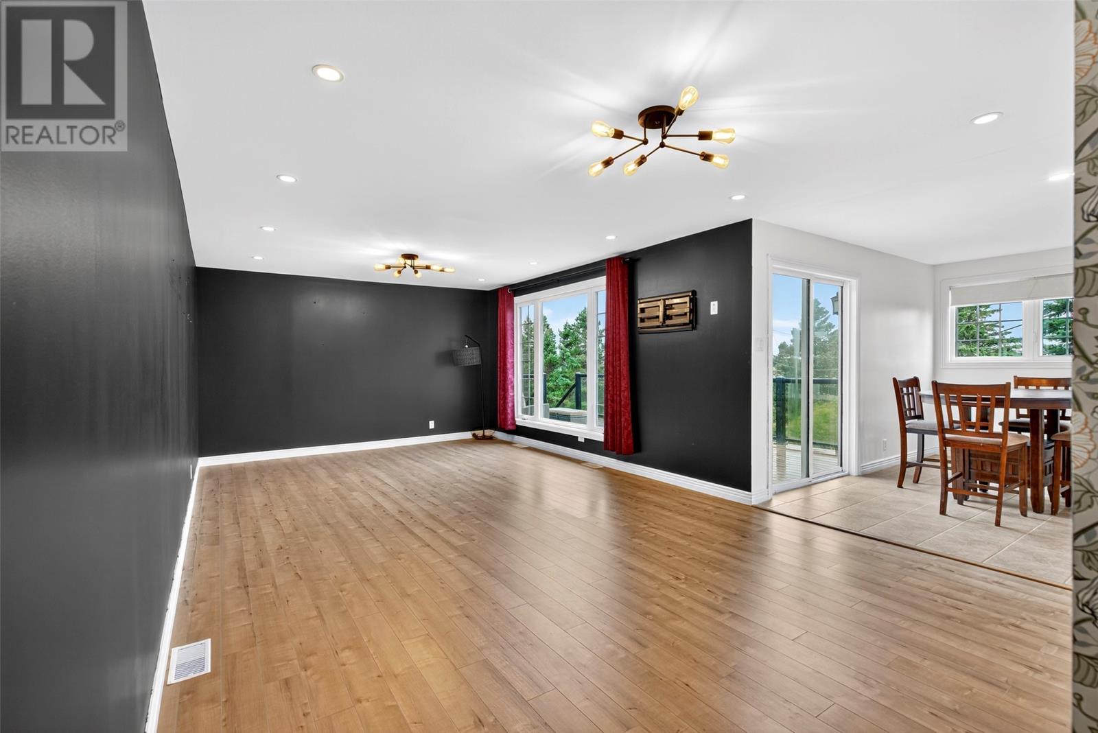 551 Main Road, Whitbourne, NL - Indoor