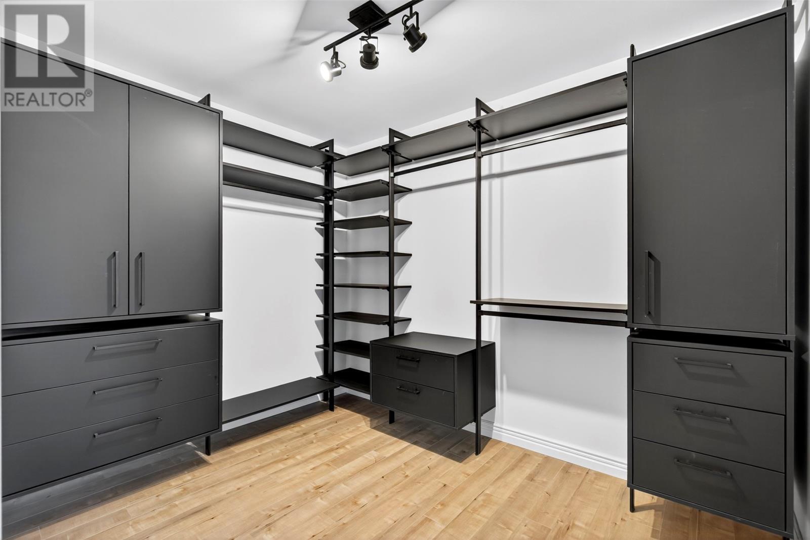 551 Main Road, Whitbourne, NL - Indoor