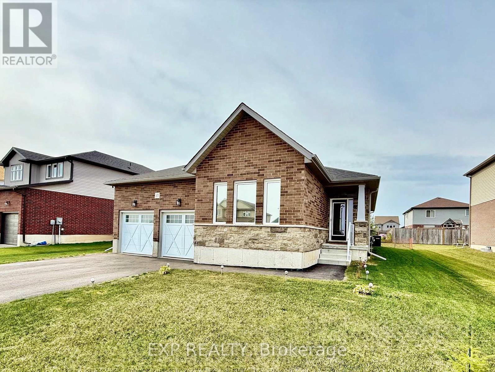 115 Maple Street, Mapleton, ON - Outdoor