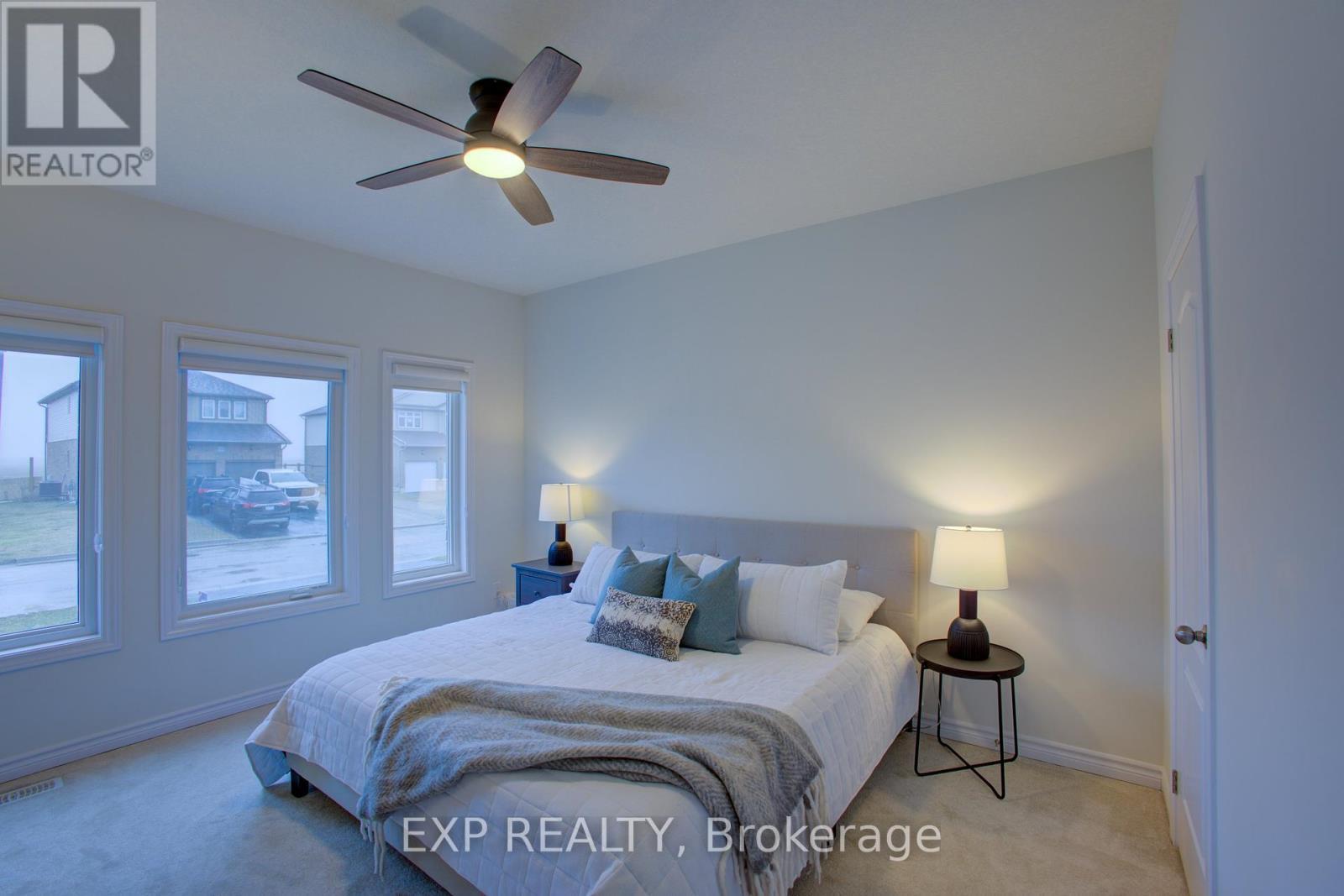 115 Maple Street, Mapleton, ON - Indoor Photo Showing Bedroom
