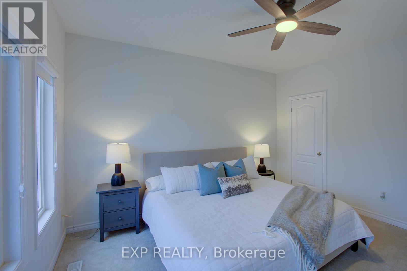 115 Maple Street, Mapleton, ON - Indoor Photo Showing Bedroom