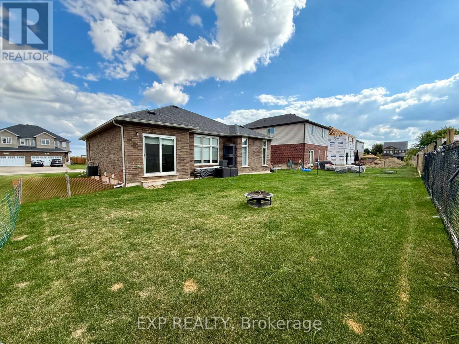 115 Maple Street, Mapleton, ON - Outdoor