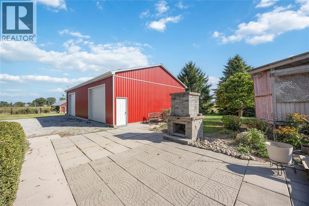 5459 Confederation Line, Plympton-Wyoming, ON