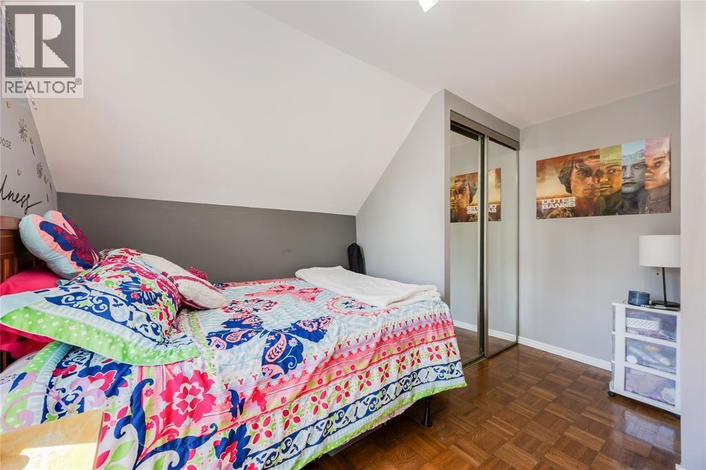 5459 Confederation Line, Plympton-Wyoming, ON