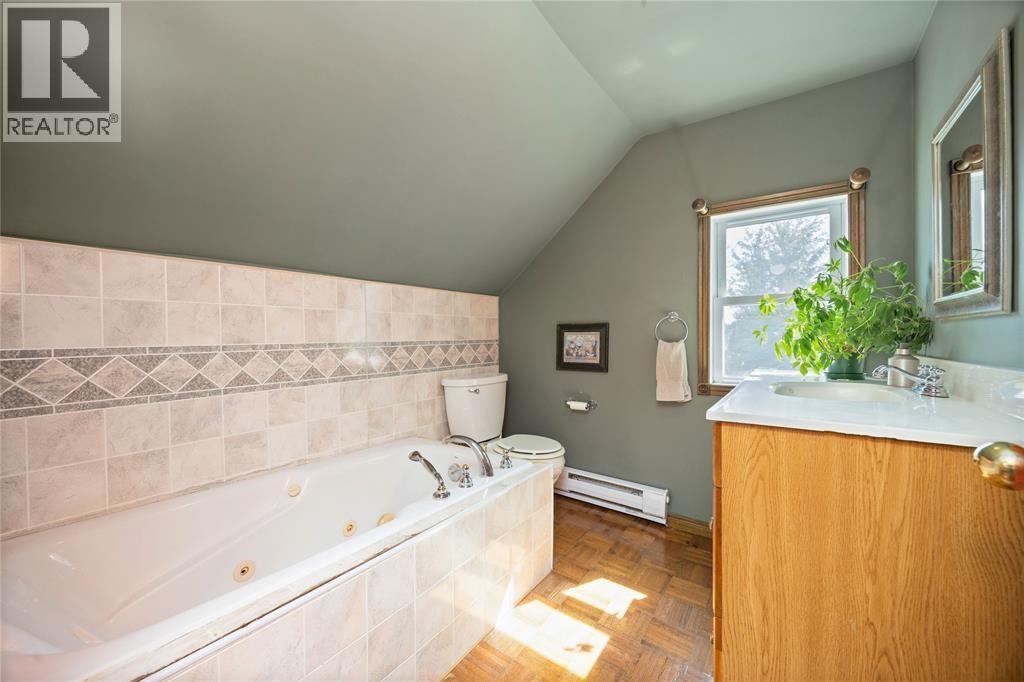 5459 Confederation Line, Plympton-Wyoming, ON