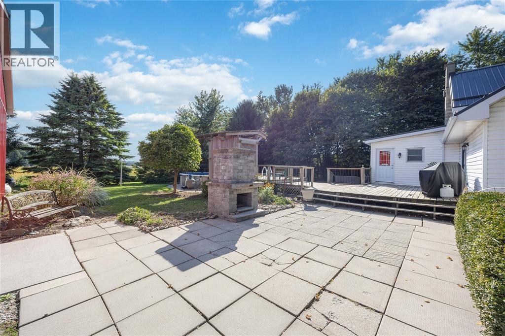 5459 Confederation Line, Plympton-Wyoming, ON