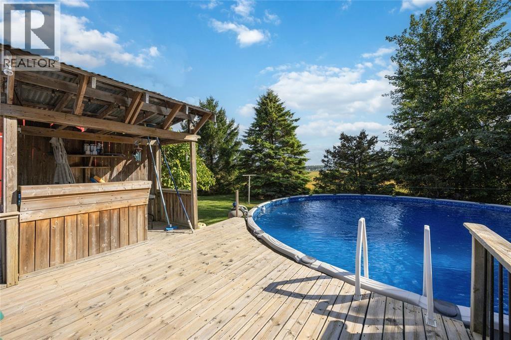 5459 Confederation Line, Plympton-Wyoming, ON