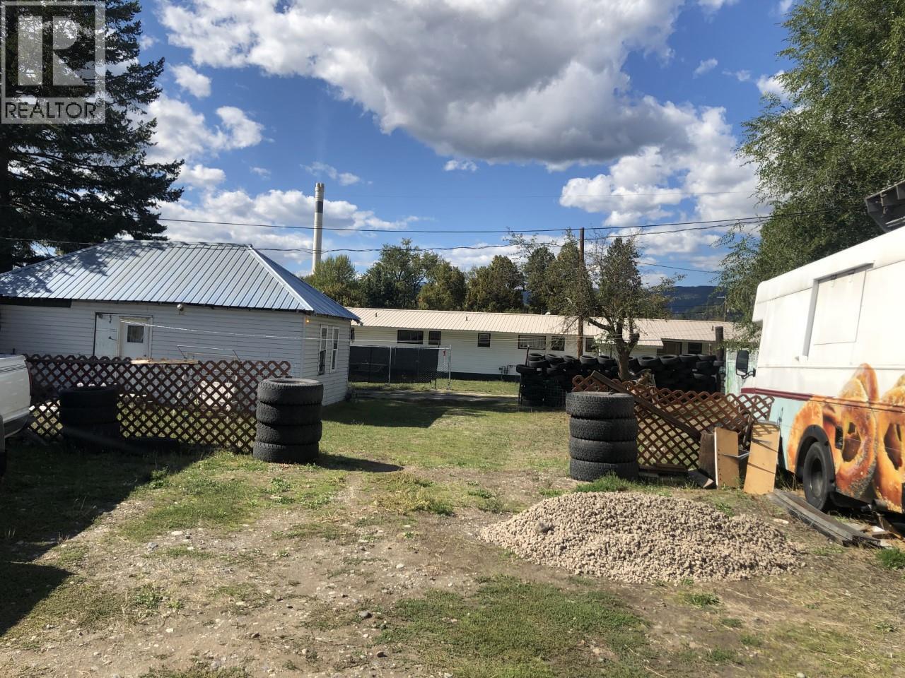 6401 Highway 3, Grand Forks, BC