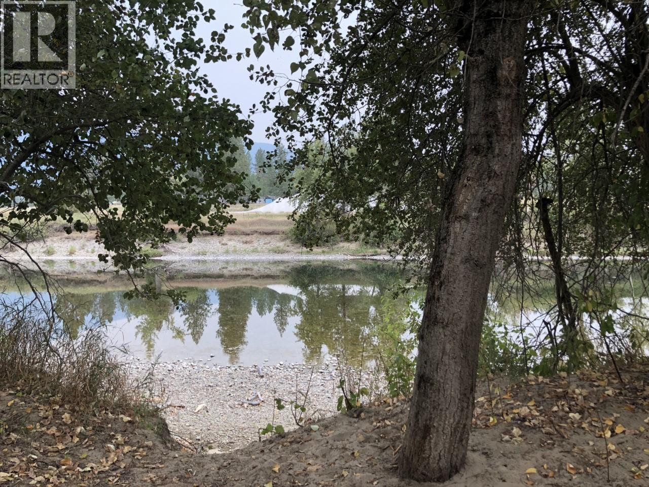 6401 Highway 3, Grand Forks, BC