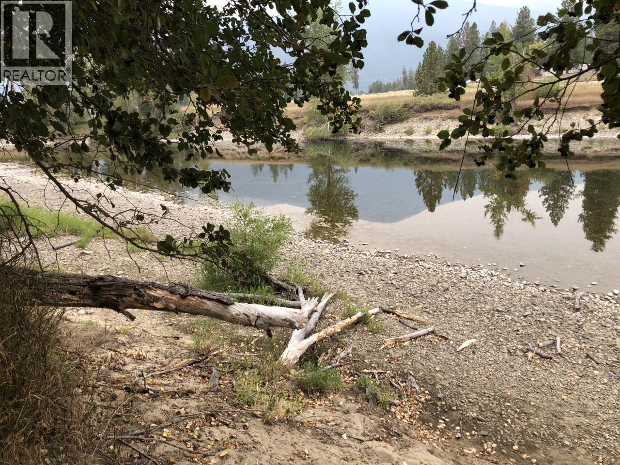 6401 Highway 3, Grand Forks, BC