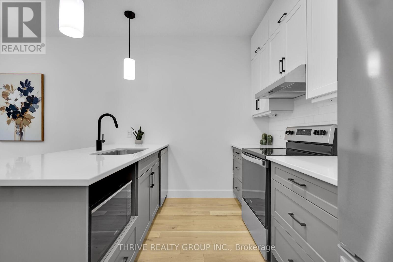 10 - 279 Hill Street, Central Elgin, ON