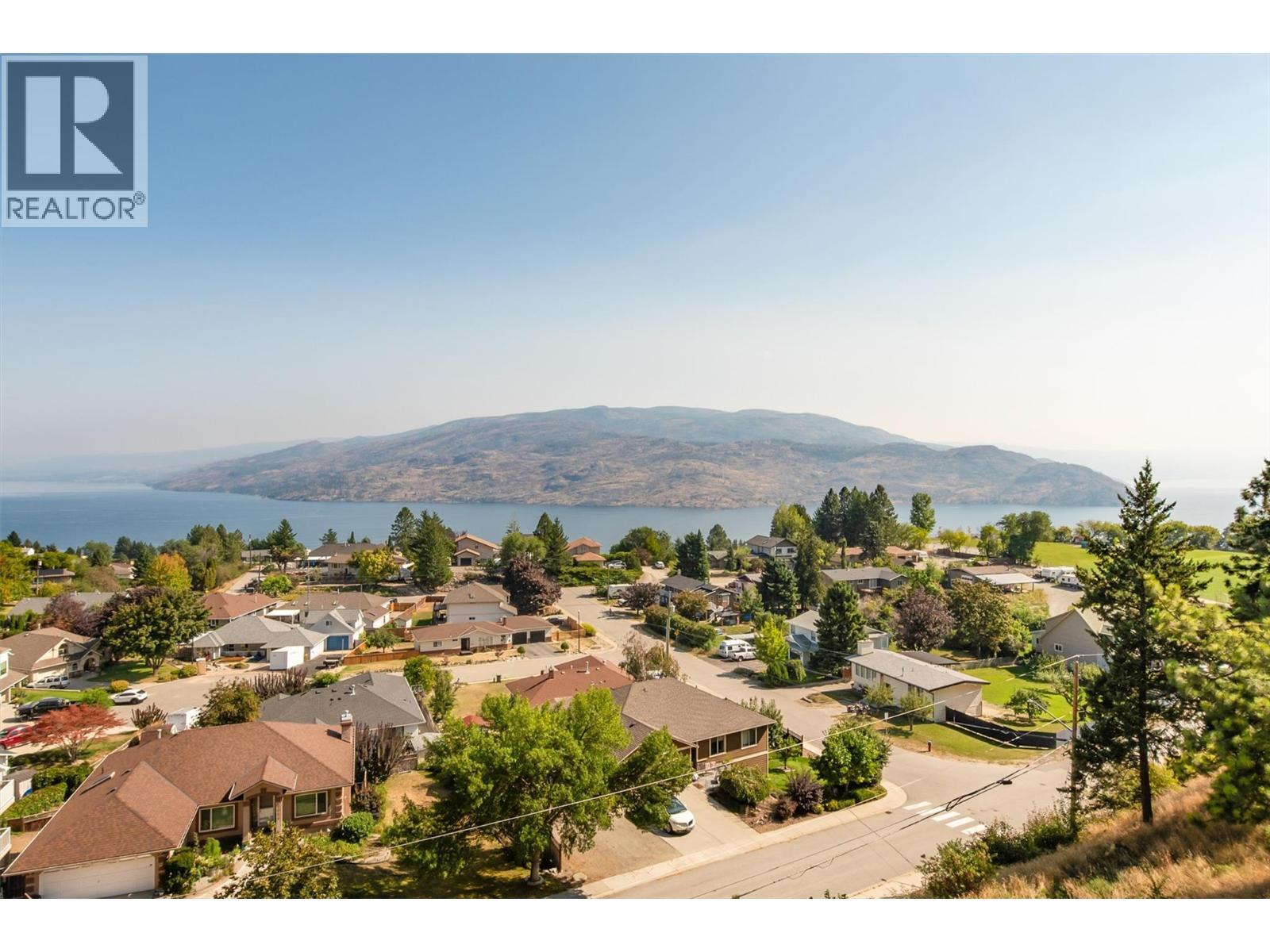 6172 Seymoure Avenue, Peachland, BC - Outdoor With Body Of Water With View