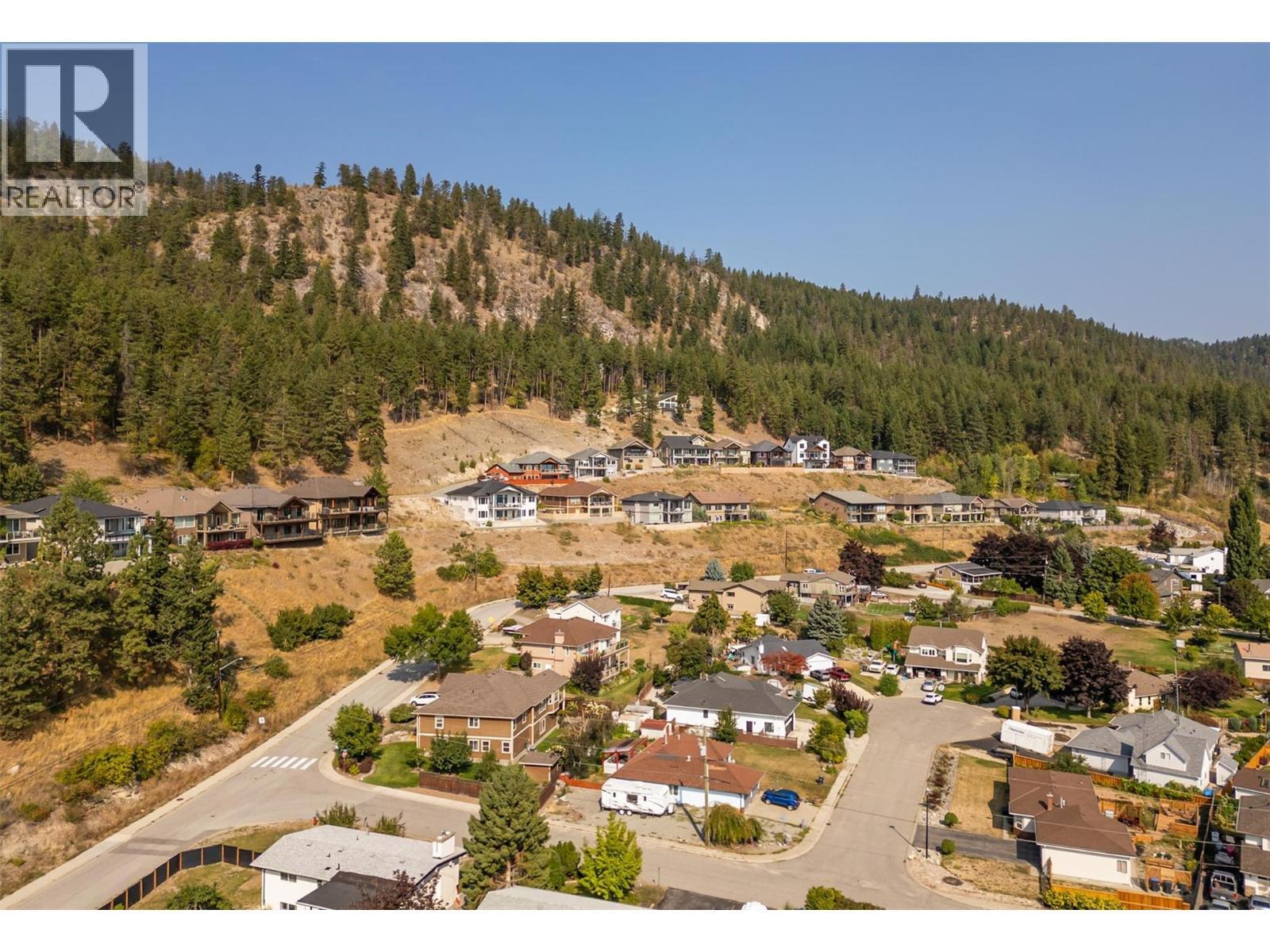 6172 Seymoure Avenue, Peachland, BC - Outdoor With View