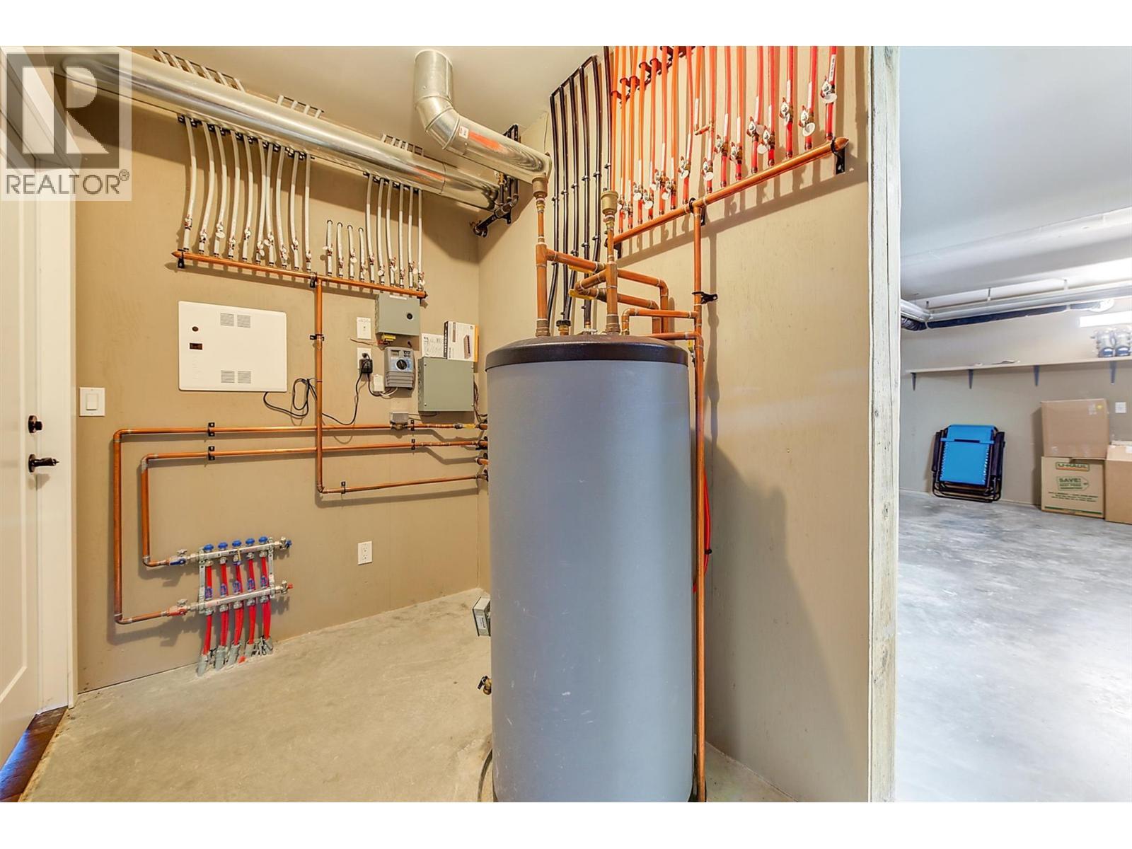 6172 Seymoure Avenue, Peachland, BC - Indoor Photo Showing Basement