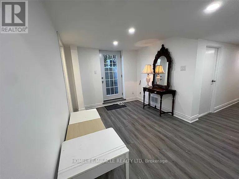 3371 Schomberg Avenue, Mississauga, ON - Indoor