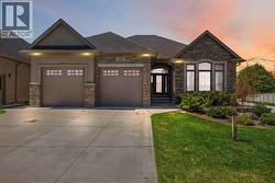 1101 MIKE WEIR DRIVE Sarnia, ON N0N 1C0