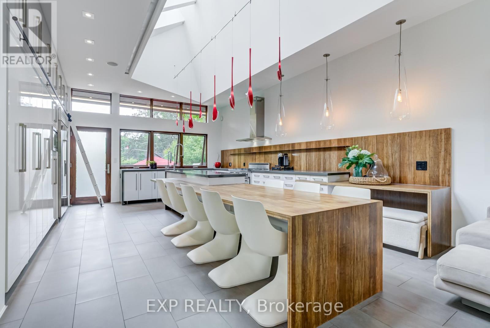 26 Richmond Drive, Brampton, ON - Indoor