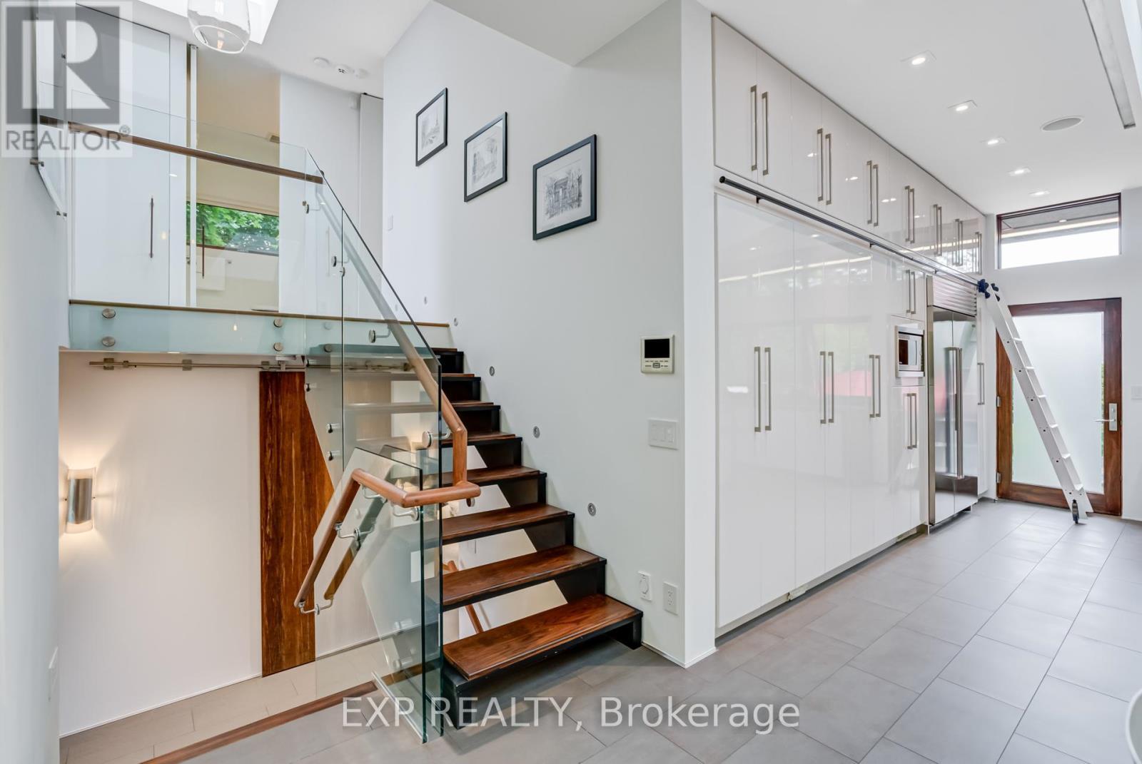 26 Richmond Drive, Brampton, ON - Indoor Photo Showing Other Room