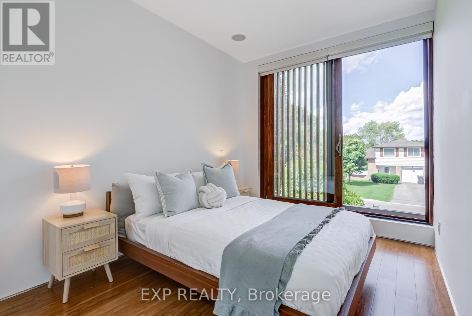26 Richmond Drive, Brampton, ON - Indoor Photo Showing Bedroom