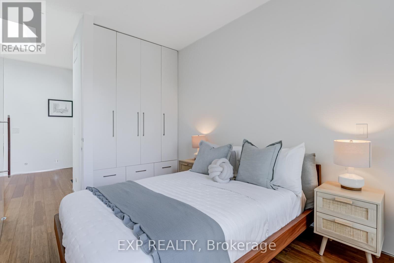26 Richmond Drive, Brampton, ON - Indoor Photo Showing Bedroom