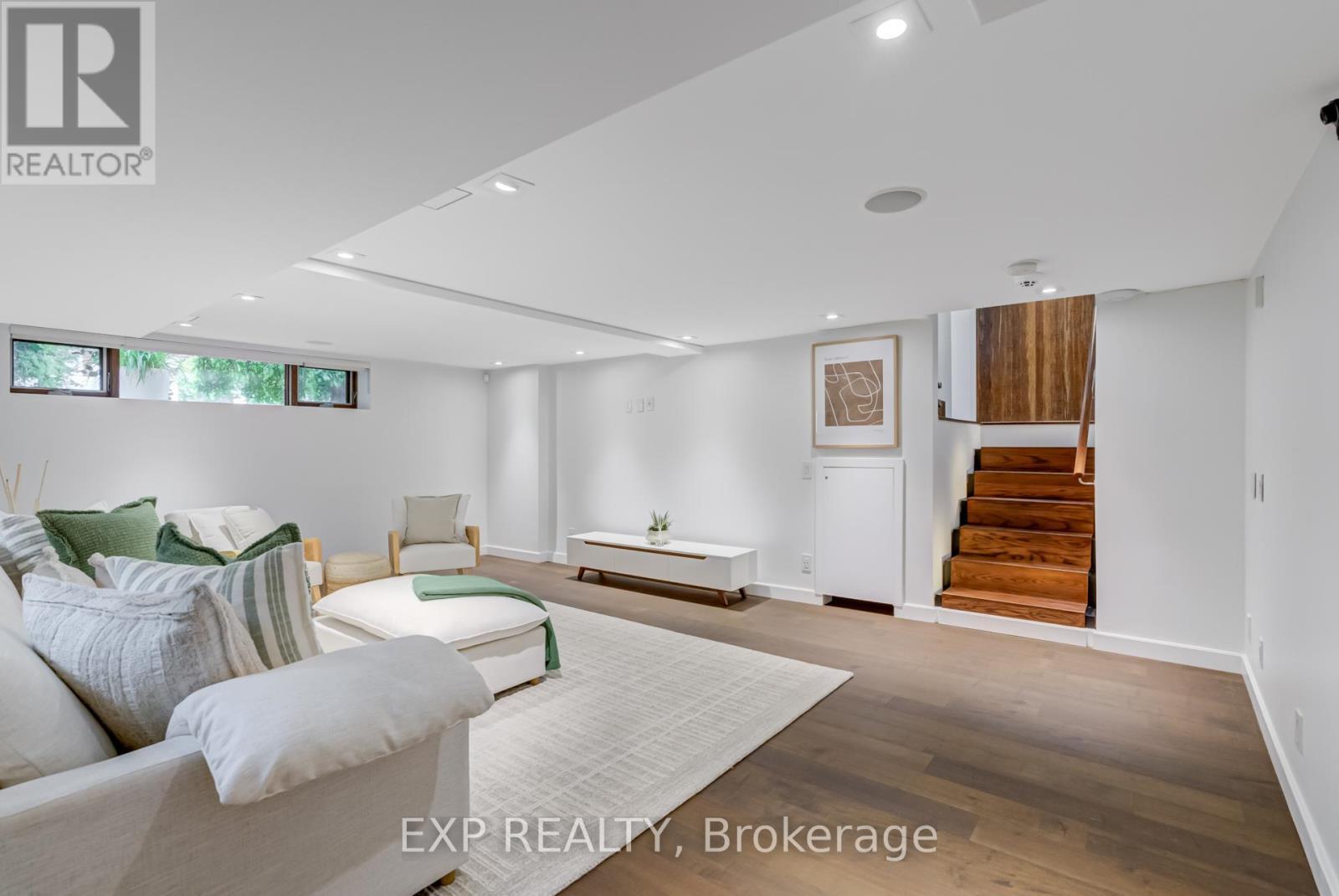 26 Richmond Drive, Brampton, ON - Indoor