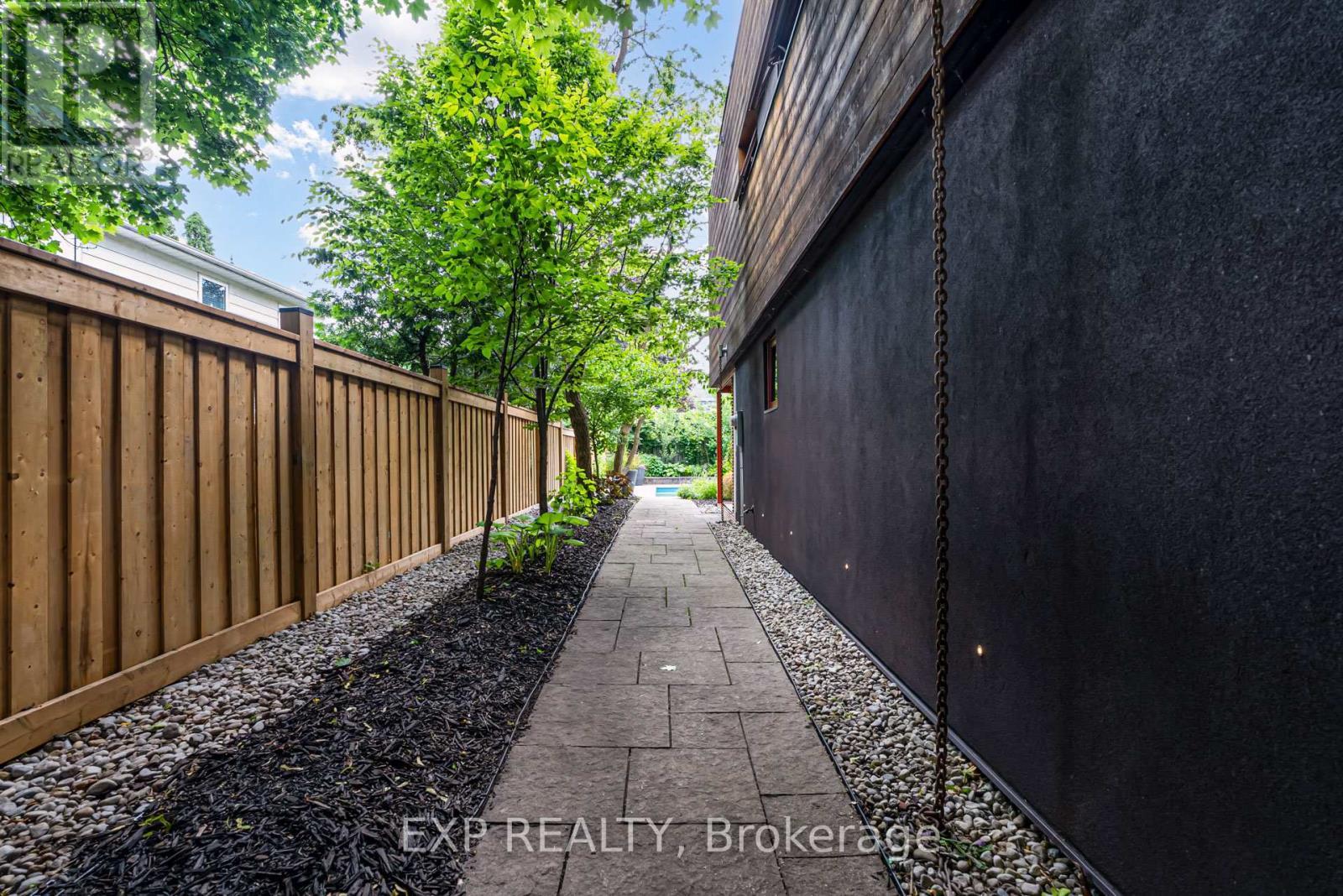 26 Richmond Drive, Brampton, ON - Outdoor