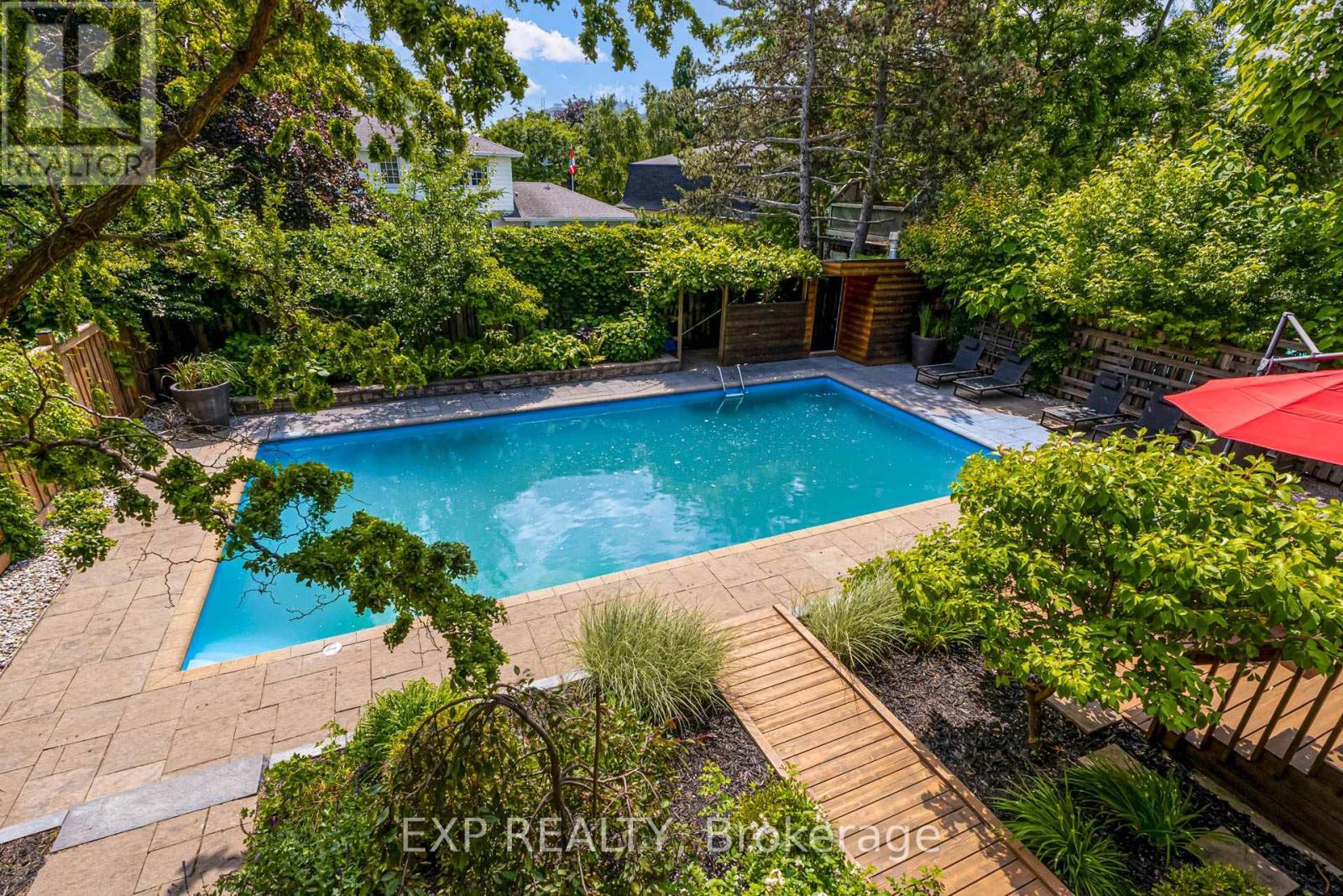 26 Richmond Drive, Brampton, ON - Outdoor With In Ground Pool With Backyard