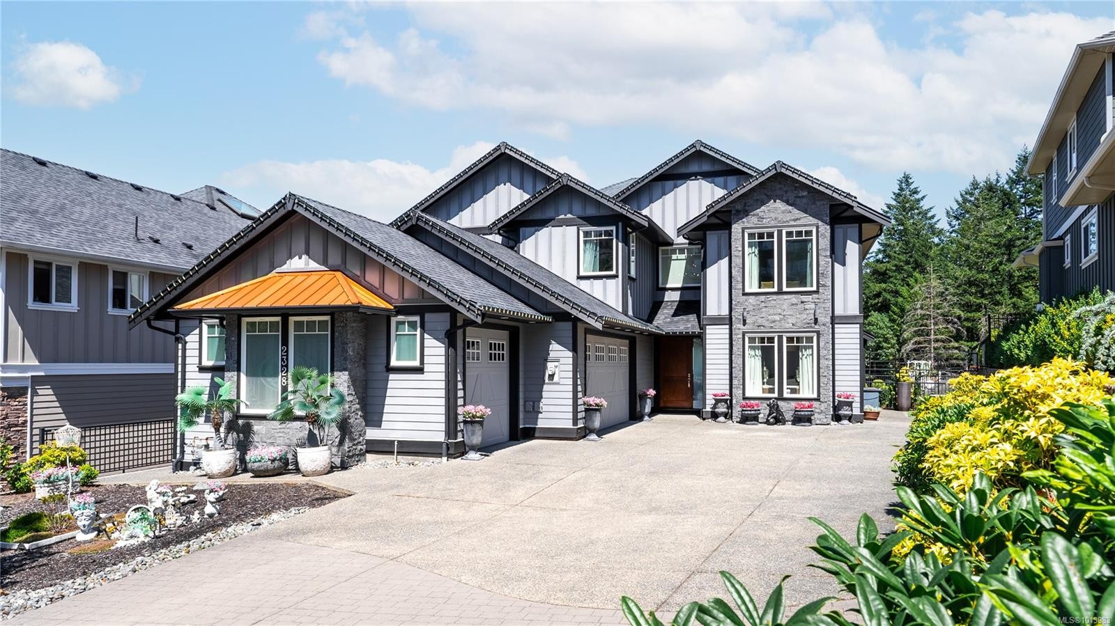 2328 Nicklaus Dr, Langford, BC