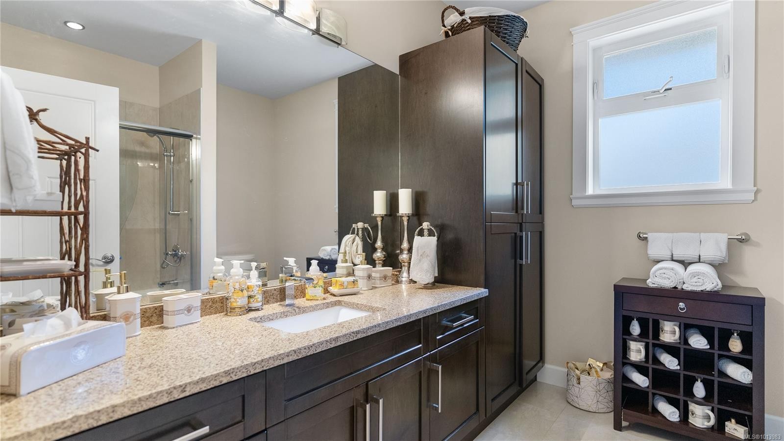 2328 Nicklaus Dr, Langford, BC