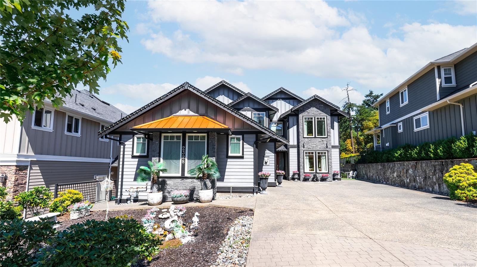 2328 Nicklaus Dr, Langford, BC