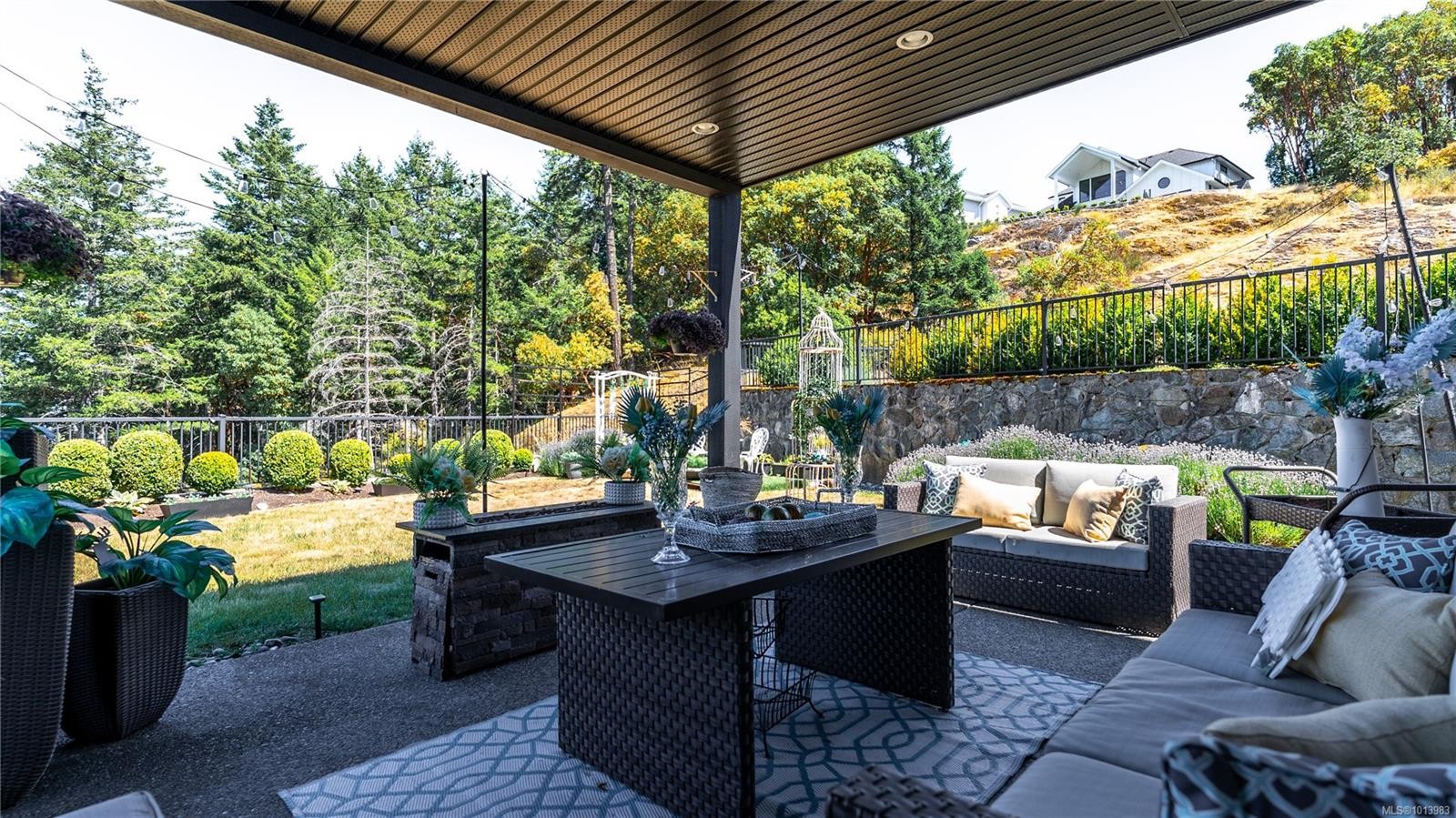 2328 Nicklaus Dr, Langford, BC