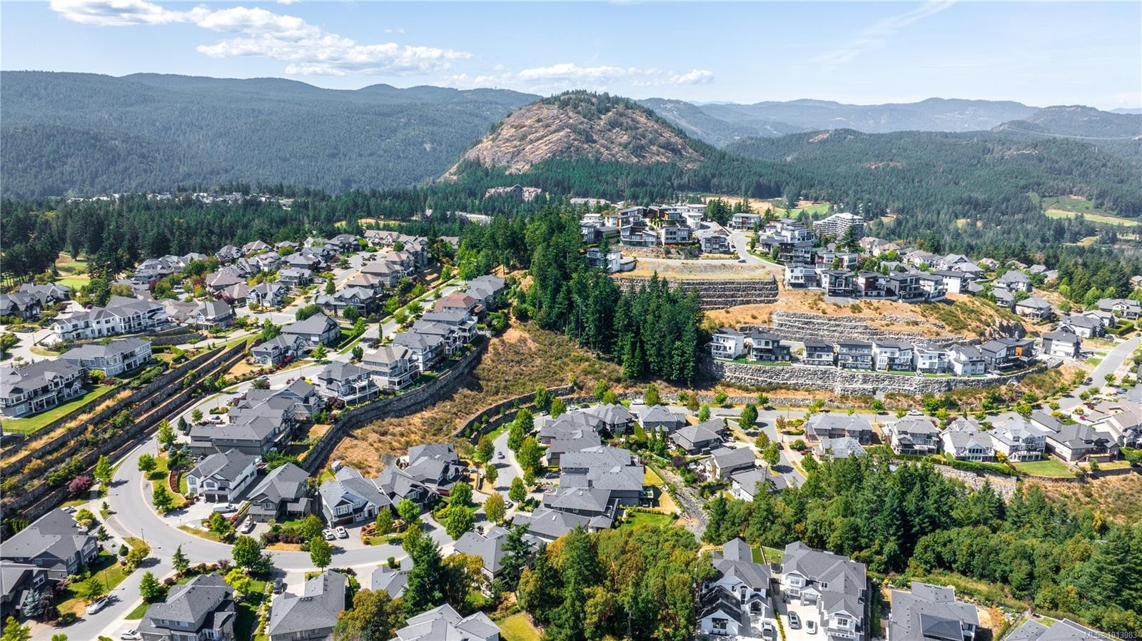 2328 Nicklaus Dr, Langford, BC