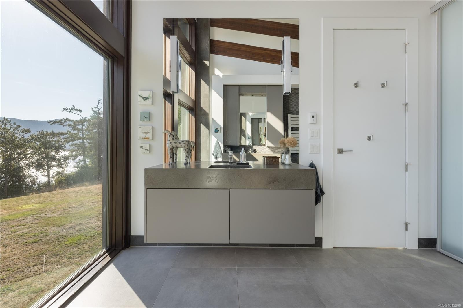 7756 West Saanich Rd, Central Saanich, BC