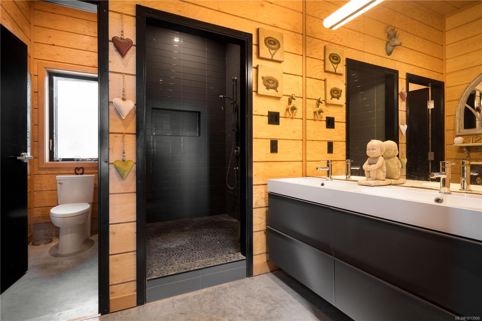 7756 West Saanich Rd, Central Saanich, BC