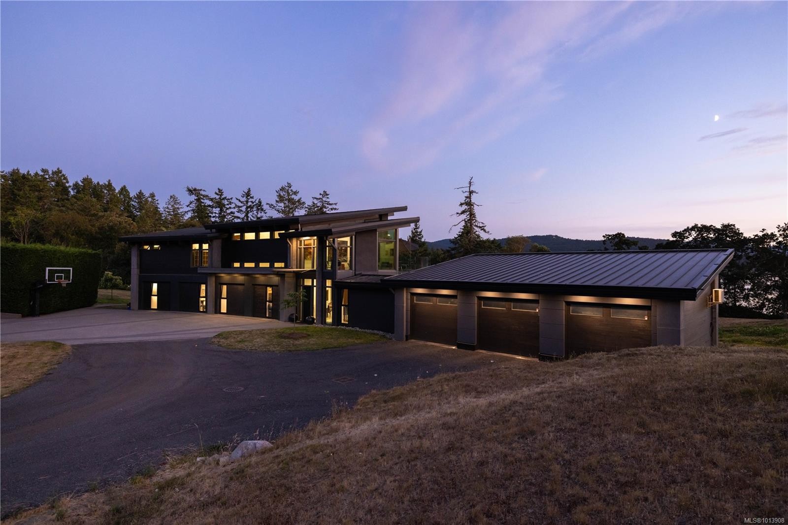 7756 West Saanich Rd, Central Saanich, BC