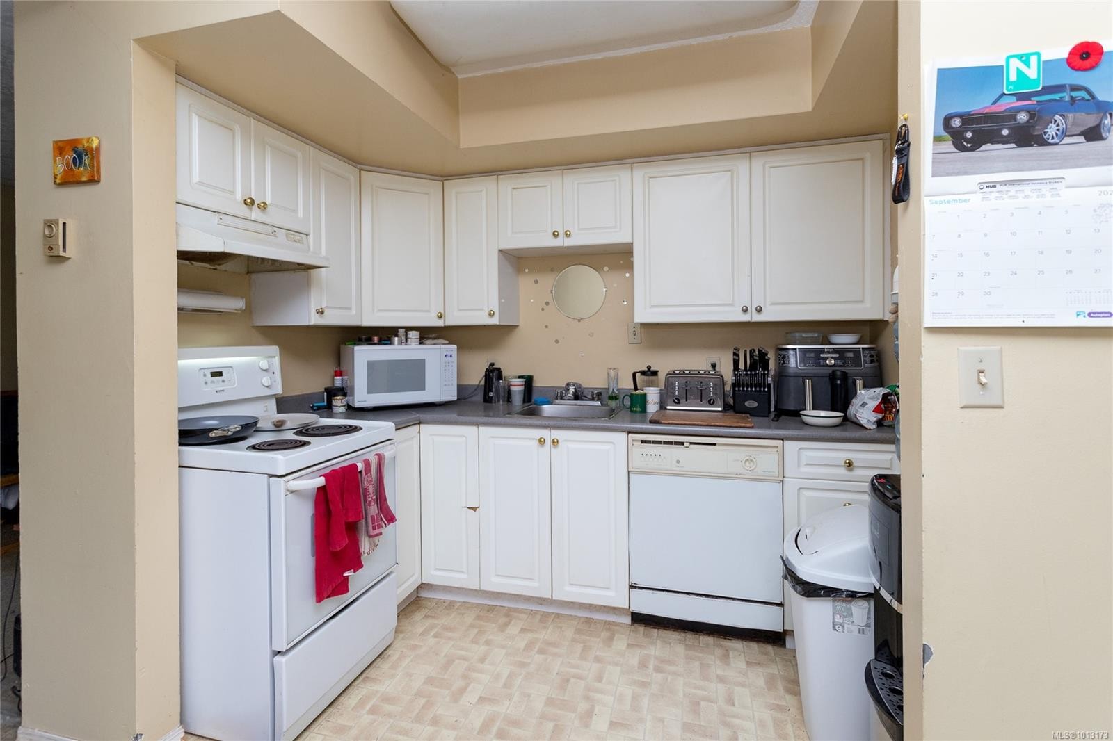 1682 Whiffin Spit Rd, Sooke, BC