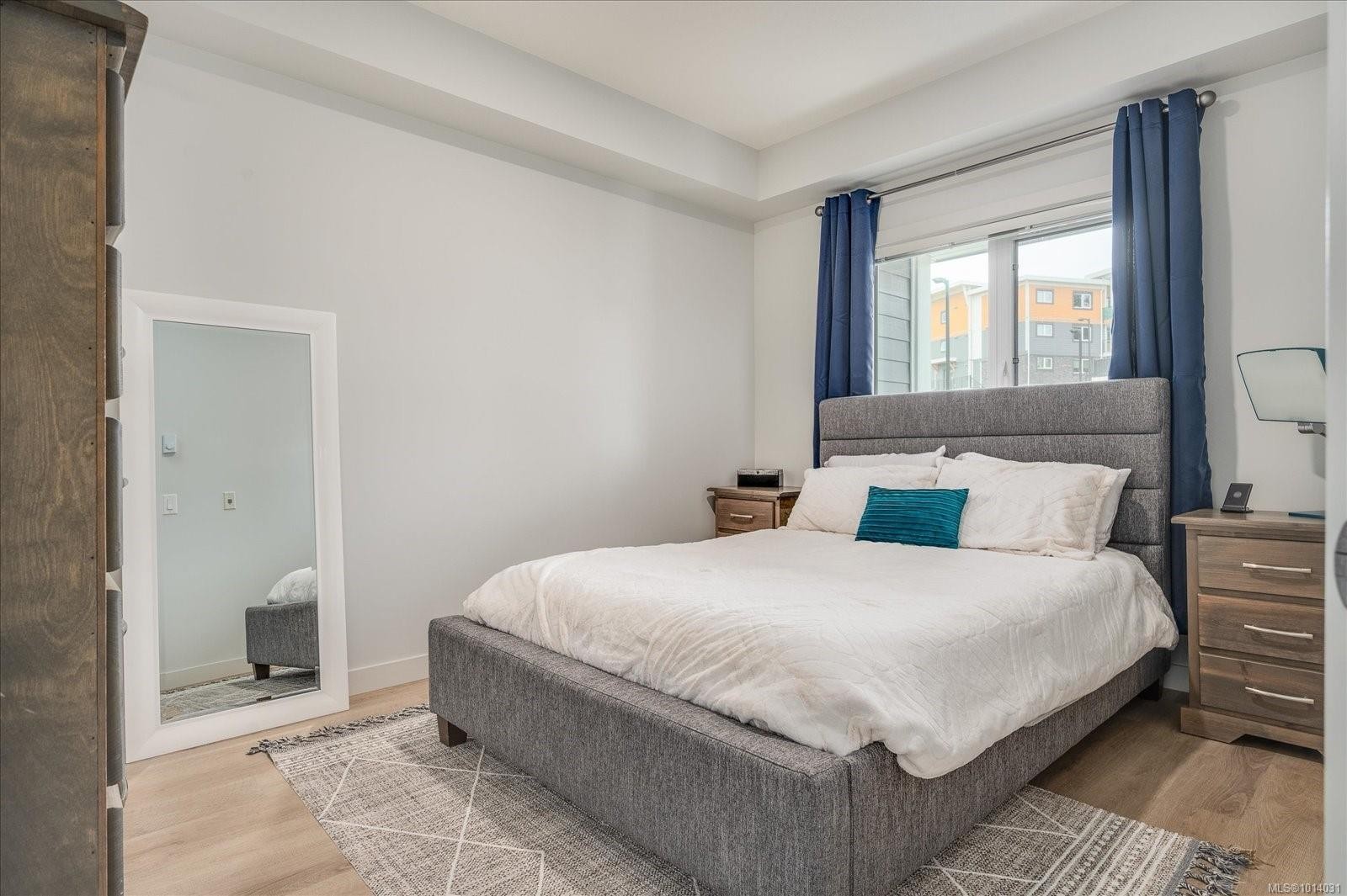 112-4830 Cedar Ridge Pl, Nanaimo, BC - Indoor Photo Showing Bedroom