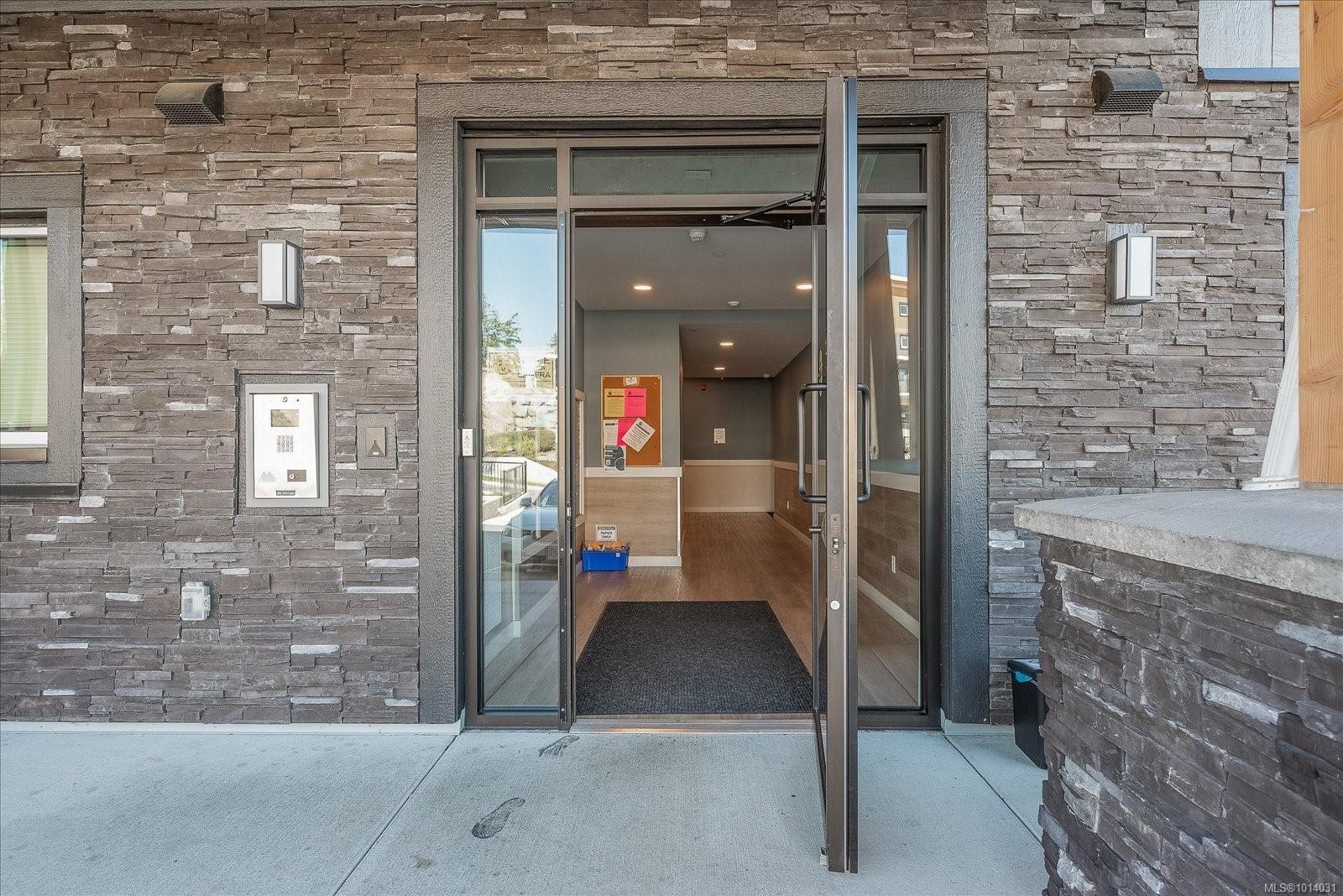 112-4830 Cedar Ridge Pl, Nanaimo, BC -