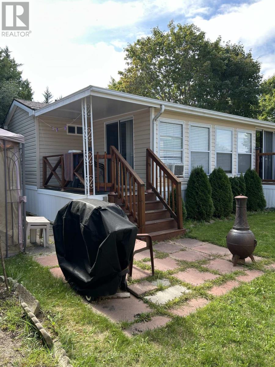 7 Hilltop Drive, Otonabee-South Monaghan, ON - Outdoor With Deck Patio Veranda